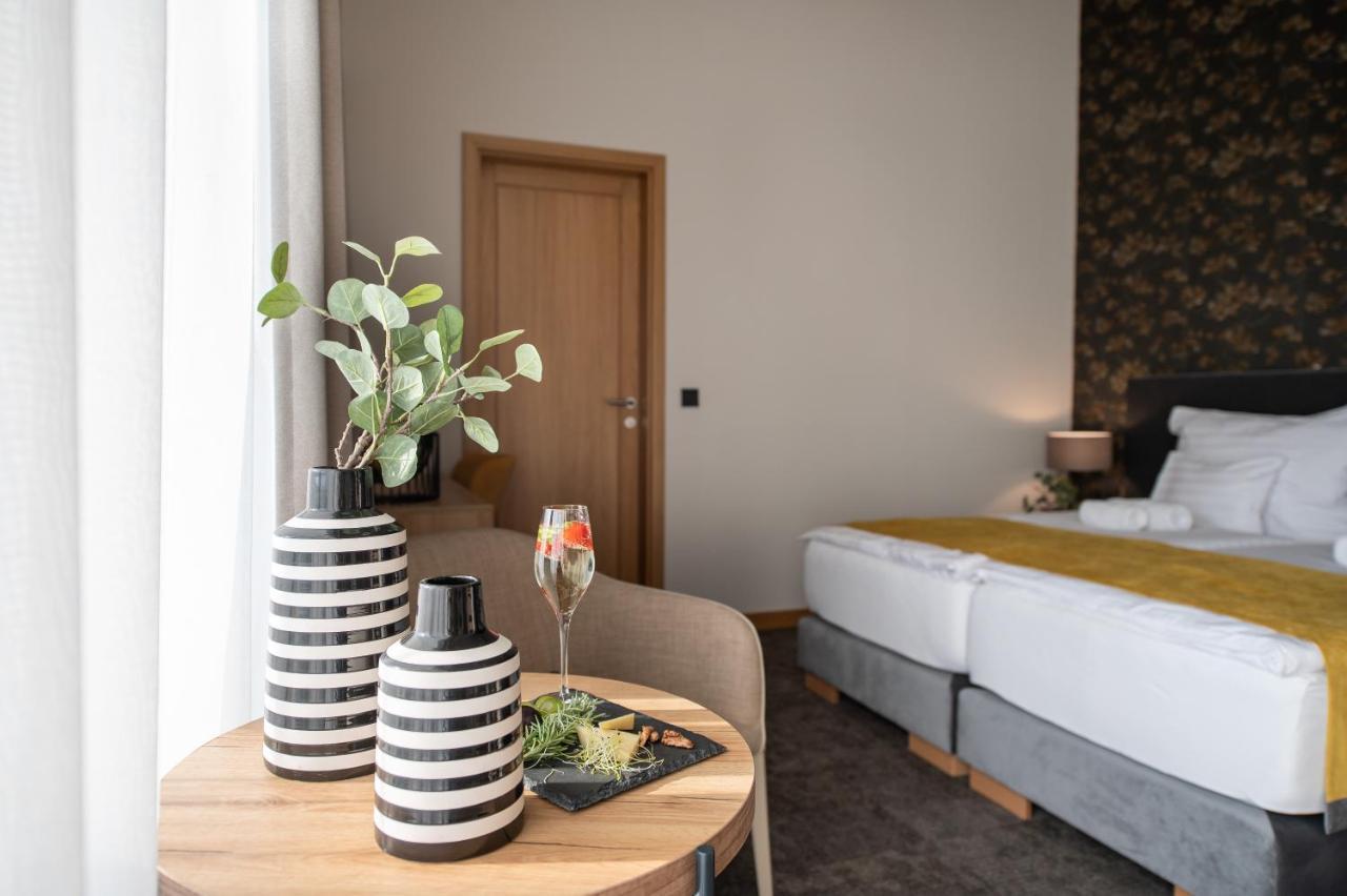 Botrytis Borhotel Mad Exterior photo